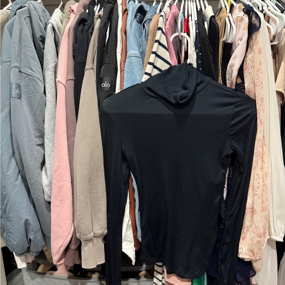 Aritzia Black Long Sleeve Tee